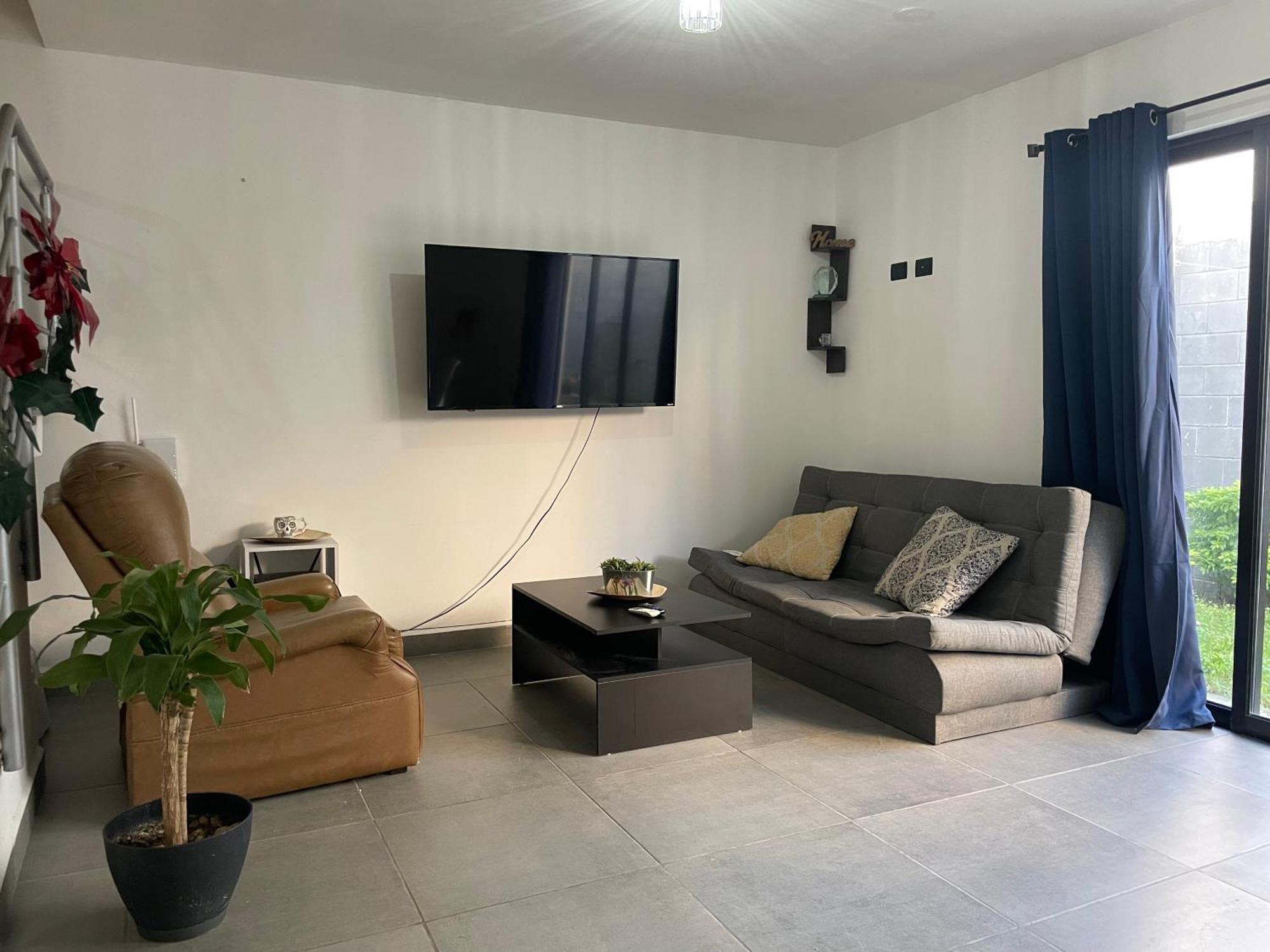 Casa Super Equipada Cumbres Dominio Сasa de vacaciones Monterrey